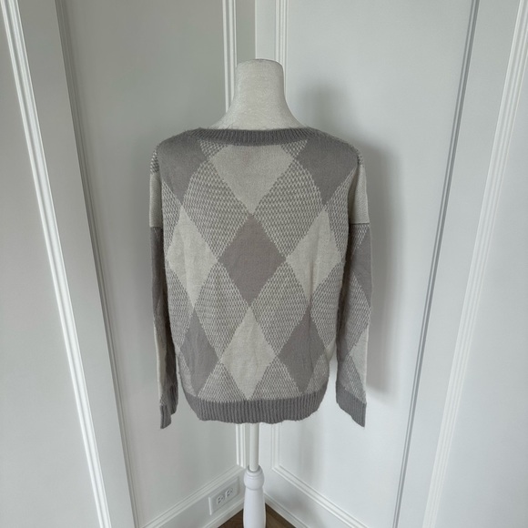 Vince Camuto Womens Gray Geometric Argyle Crew Neck Fuzzy Sweater Size Small - Picture 2 of 9